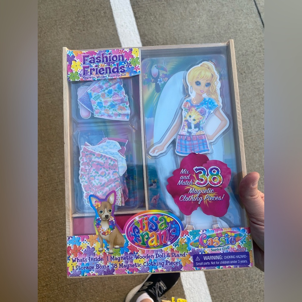 LISA FRANK NWT FASHION FRIENDS CASSIE WOODEN DOLL & STAND w/38 MAGNETIC …